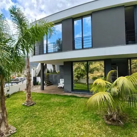 Salt And Pepper House