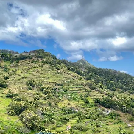 Sal E Pimenta House - A Wellbeing Retreat