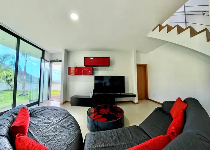 Sal E Pimenta House - A Wellbeing Retreat